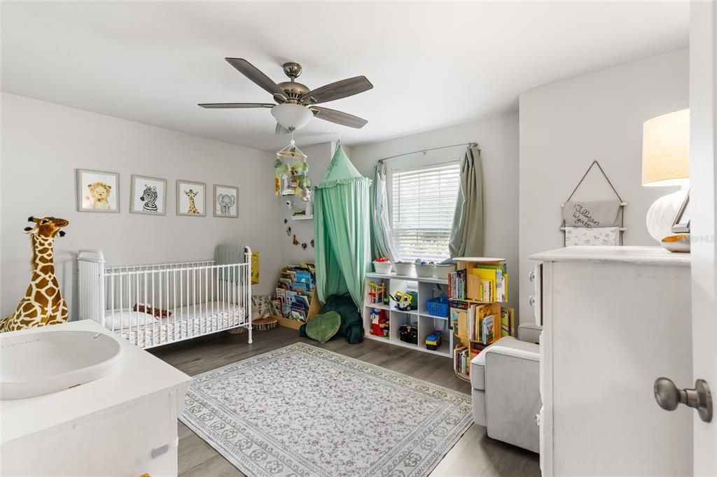 Activo con contrato: $339,900 (4 camas, 2 baños, 1943 Pies cuadrados)