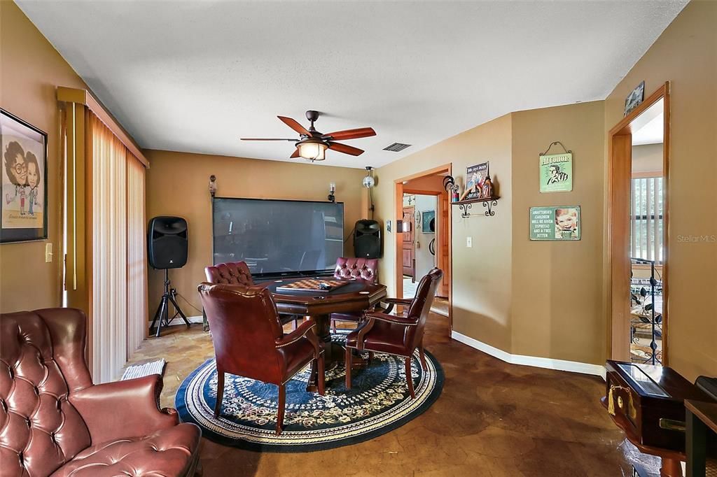 For Sale: $750,000 (4 beds, 2 baths, 3430 Square Feet)