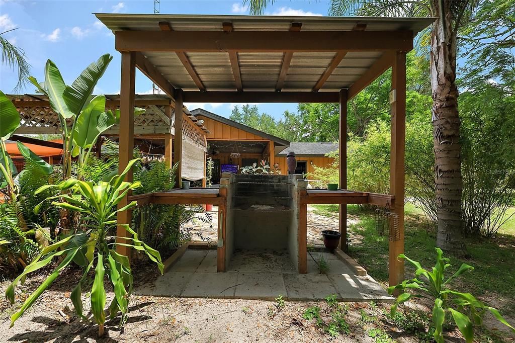 For Sale: $750,000 (4 beds, 2 baths, 3430 Square Feet)