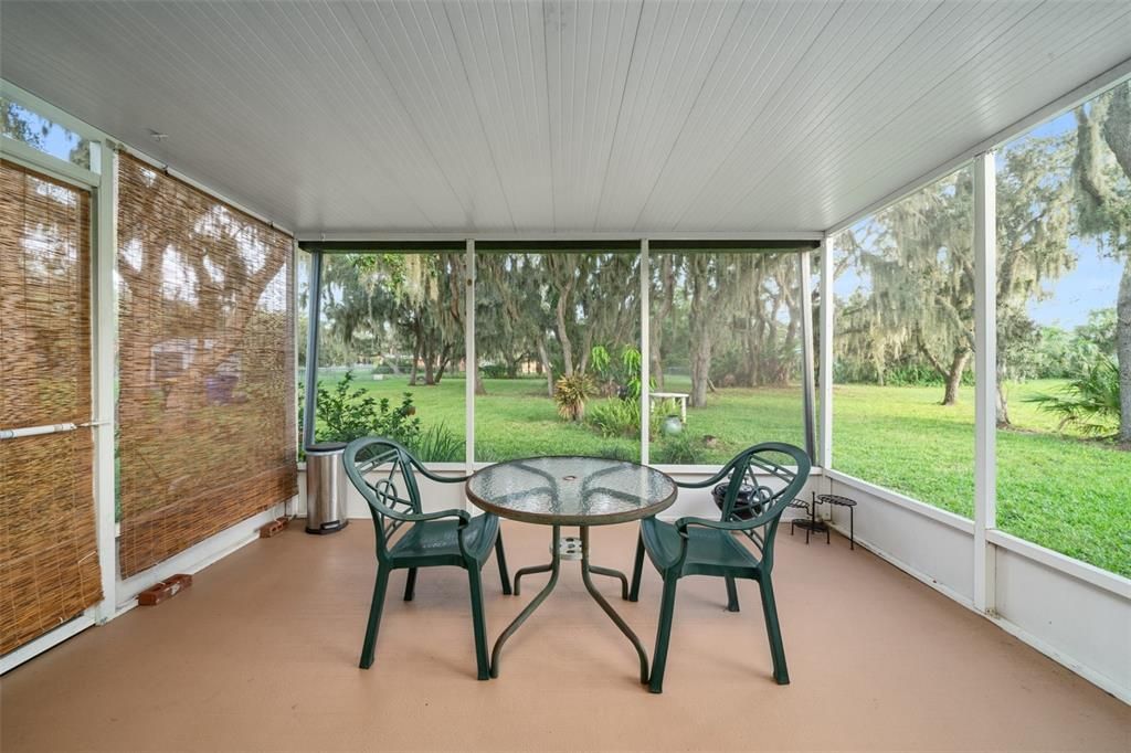 待售: $275,000 (2 贝兹, 2 浴室, 1372 平方英尺)