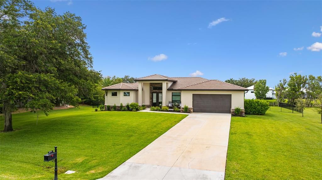 En Venta: $599,000 (3 camas, 2 baños, 1964 Pies cuadrados)