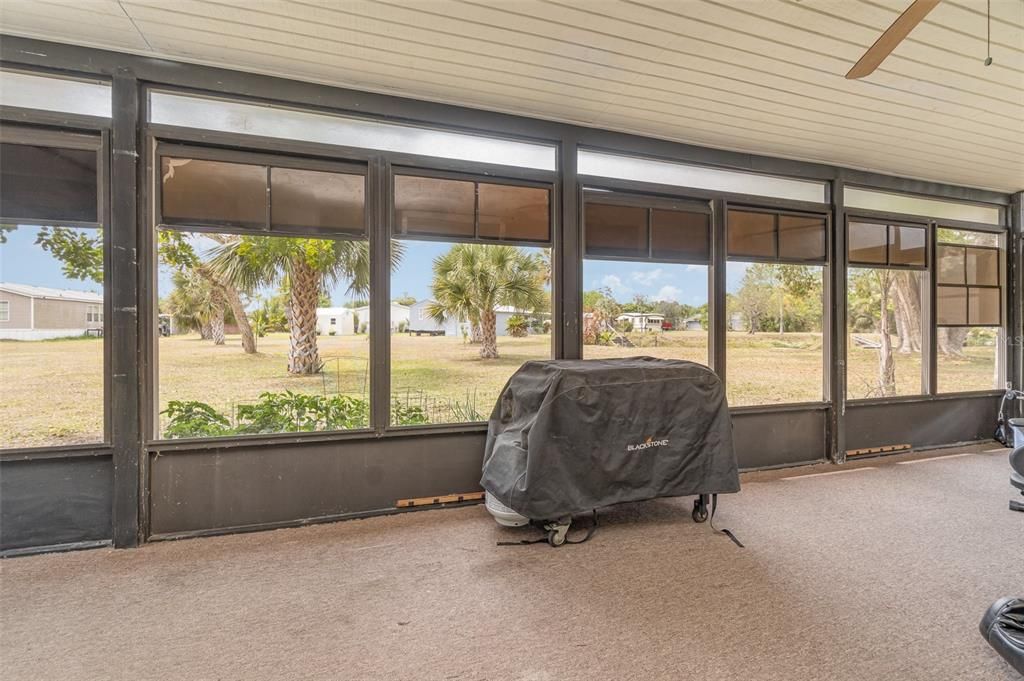 На продажу: $299,900 (3 спален, 2 ванн, 2272 Квадратных фут)