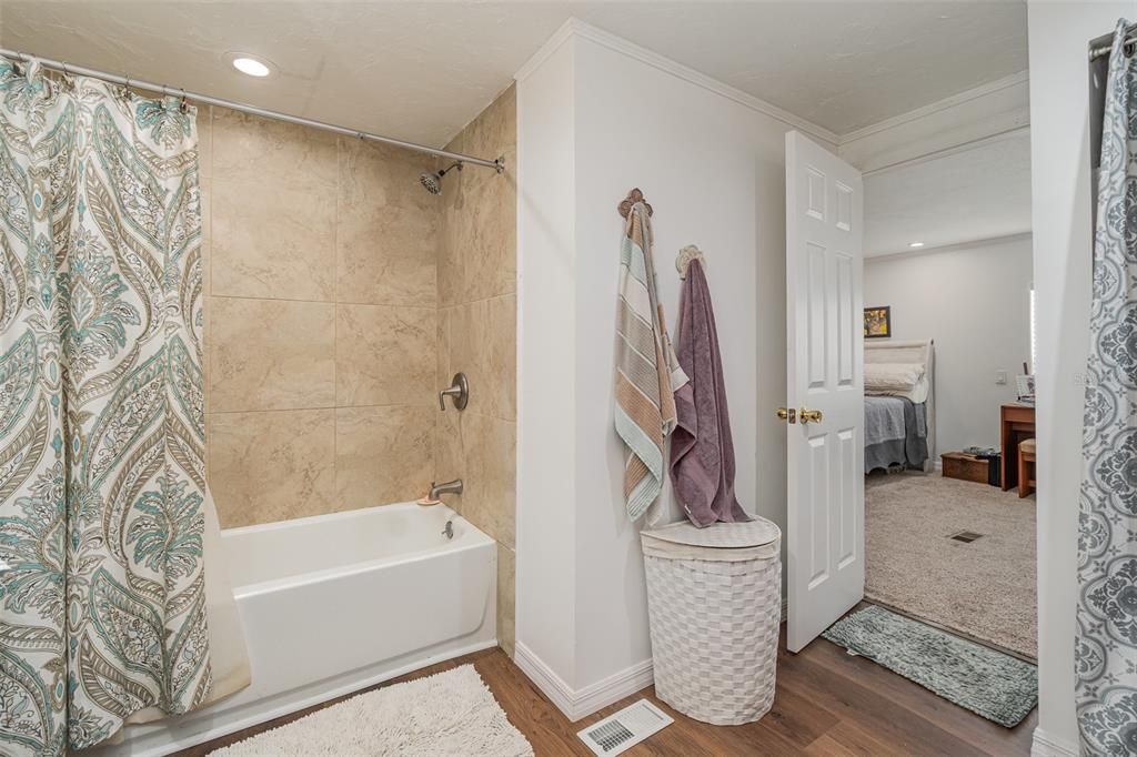 На продажу: $299,900 (3 спален, 2 ванн, 2272 Квадратных фут)