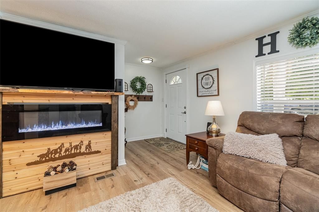 На продажу: $299,900 (3 спален, 2 ванн, 2272 Квадратных фут)