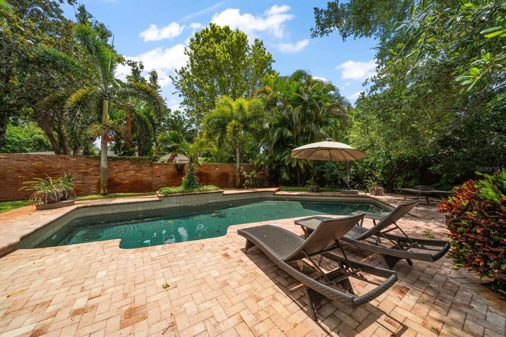 For Sale: $1,899,000 (4 beds, 3 baths, 3516 Square Feet)