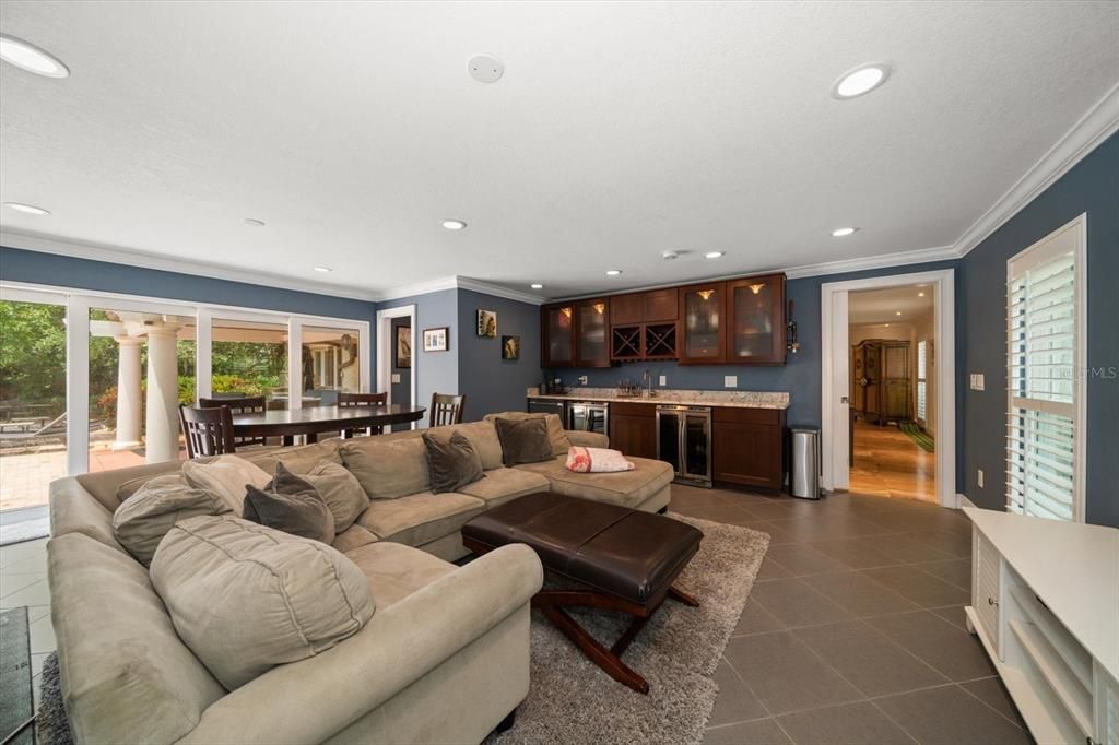 For Sale: $1,899,000 (4 beds, 3 baths, 3516 Square Feet)