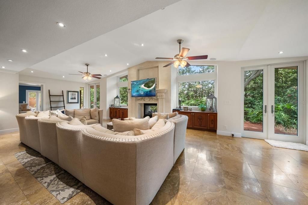For Sale: $1,899,000 (4 beds, 3 baths, 3516 Square Feet)