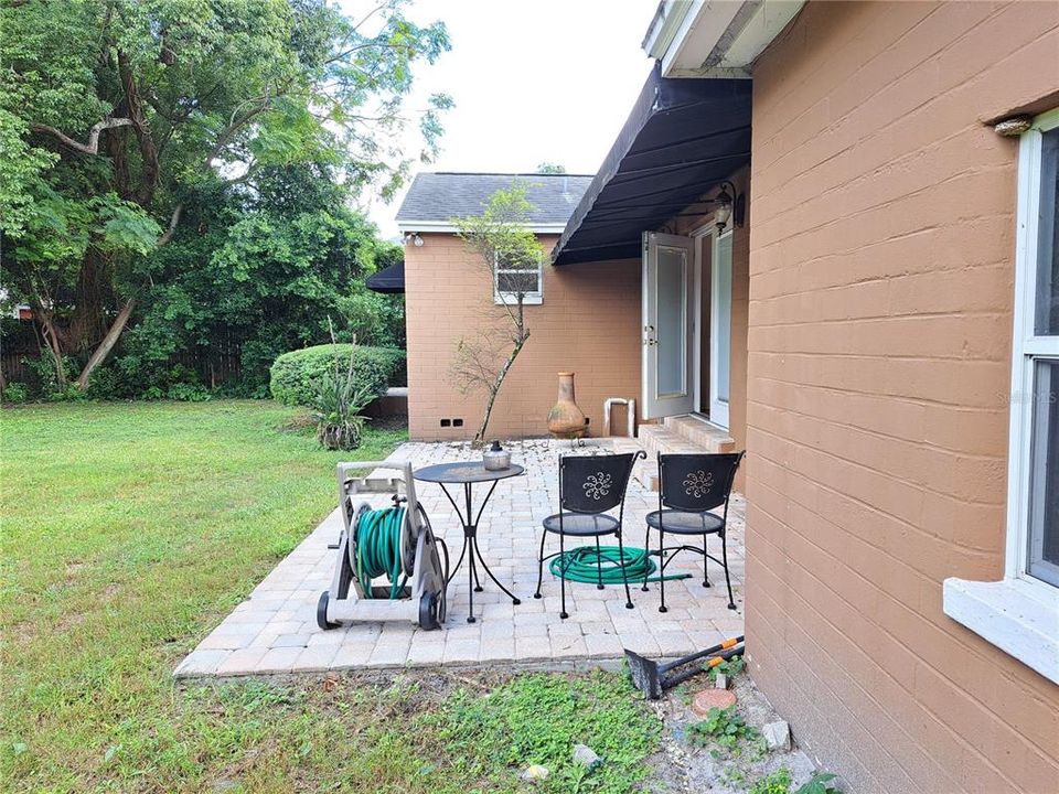 Active With Contract: $2,500 (2 beds, 2 baths, 1375 Square Feet)