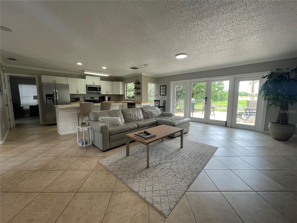 For Rent: $5,800 (3 beds, 2 baths, 1725 Square Feet)