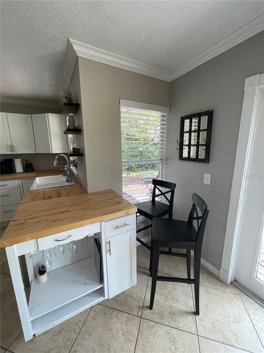 For Rent: $5,800 (3 beds, 2 baths, 1725 Square Feet)