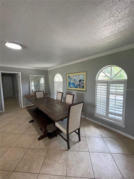 For Rent: $5,800 (3 beds, 2 baths, 1725 Square Feet)