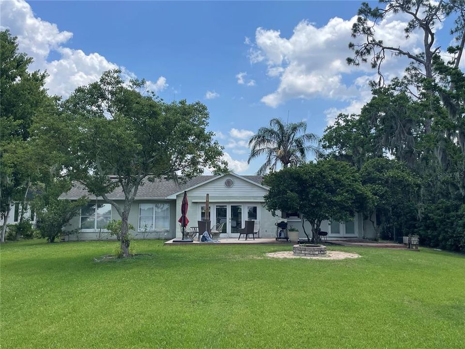 For Rent: $5,800 (3 beds, 2 baths, 1725 Square Feet)