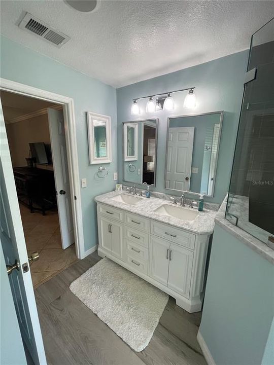 For Rent: $5,800 (3 beds, 2 baths, 1725 Square Feet)