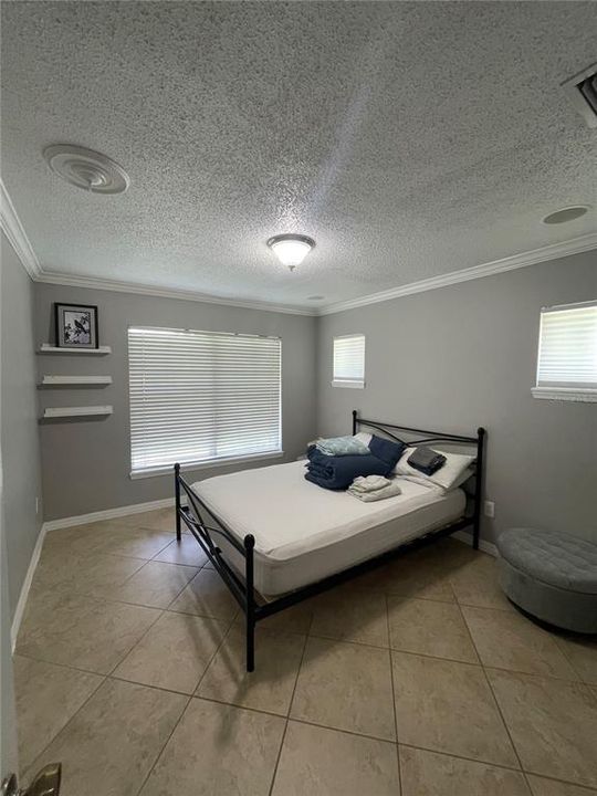 For Rent: $5,800 (3 beds, 2 baths, 1725 Square Feet)