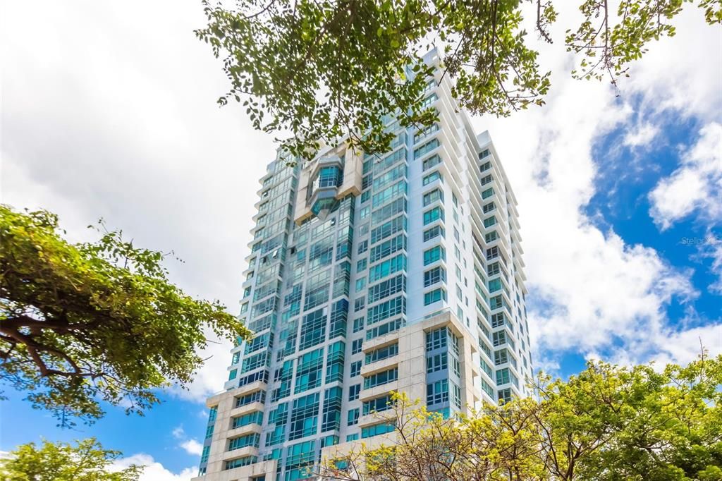 Recently Rented: $4,500 (1 beds, 2 baths, 1126 Square Feet)