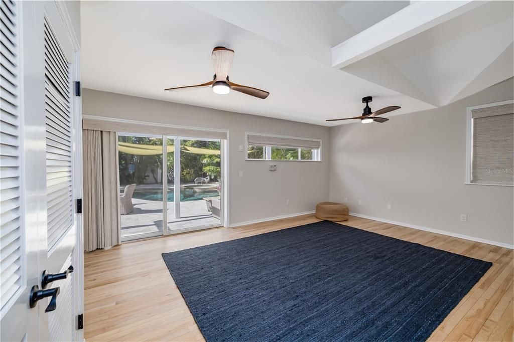 For Sale: $2,395,000 (4 beds, 3 baths, 2348 Square Feet)