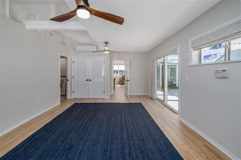 For Sale: $2,395,000 (4 beds, 3 baths, 2348 Square Feet)