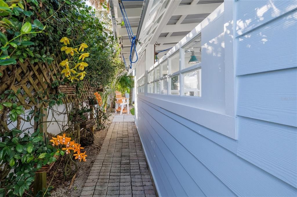 For Sale: $2,395,000 (4 beds, 3 baths, 2348 Square Feet)