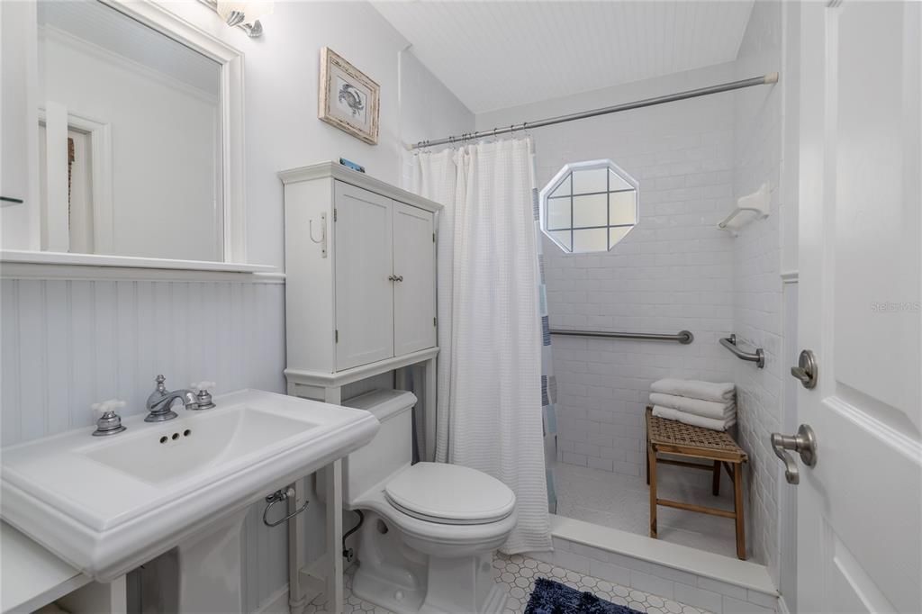 For Sale: $2,395,000 (4 beds, 3 baths, 2348 Square Feet)