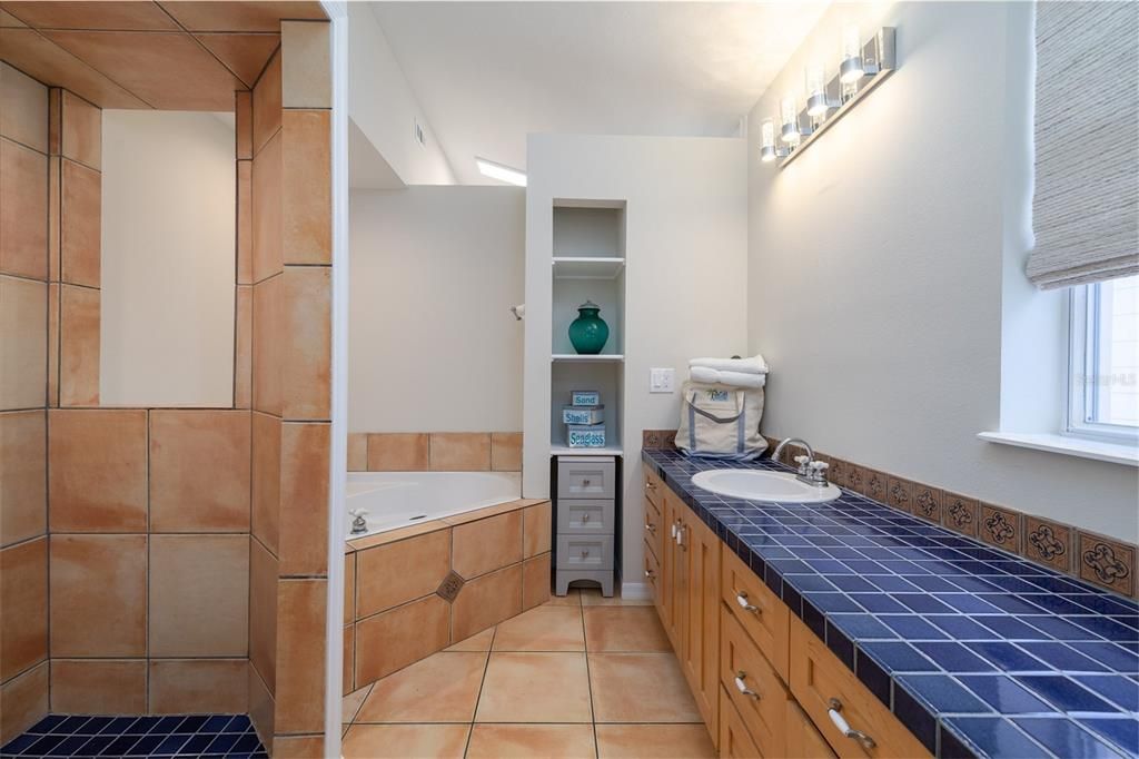 For Sale: $2,395,000 (4 beds, 3 baths, 2348 Square Feet)