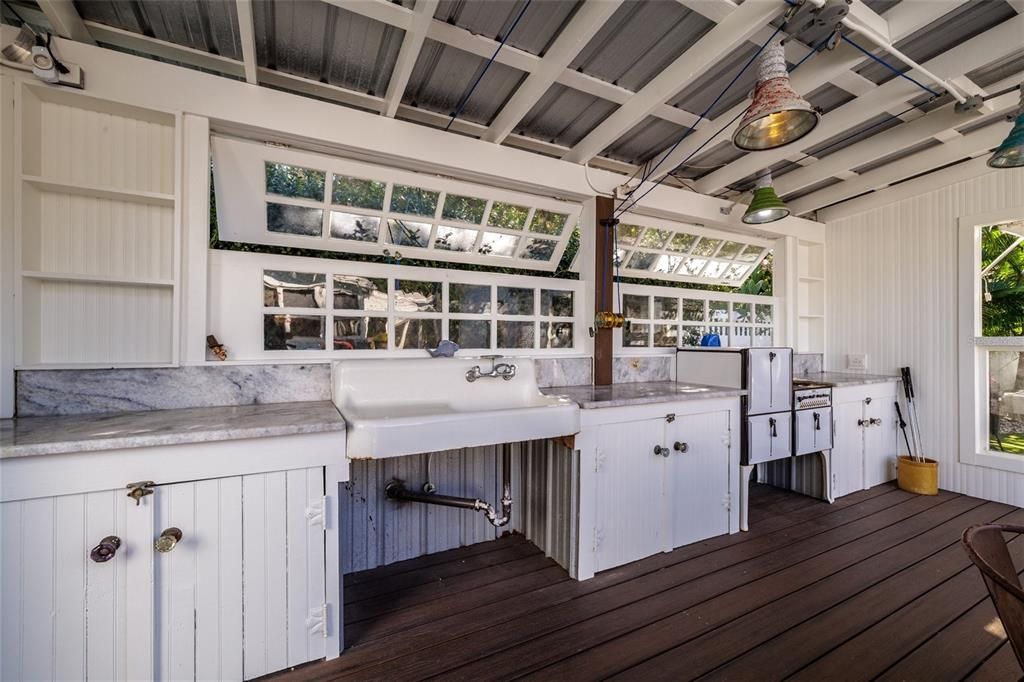 For Sale: $2,395,000 (4 beds, 3 baths, 2348 Square Feet)