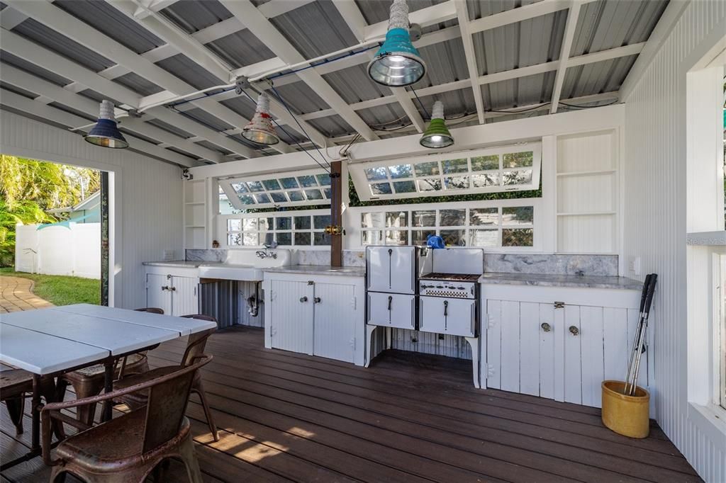 For Sale: $2,395,000 (4 beds, 3 baths, 2348 Square Feet)