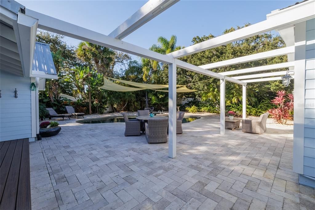 For Sale: $2,395,000 (4 beds, 3 baths, 2348 Square Feet)