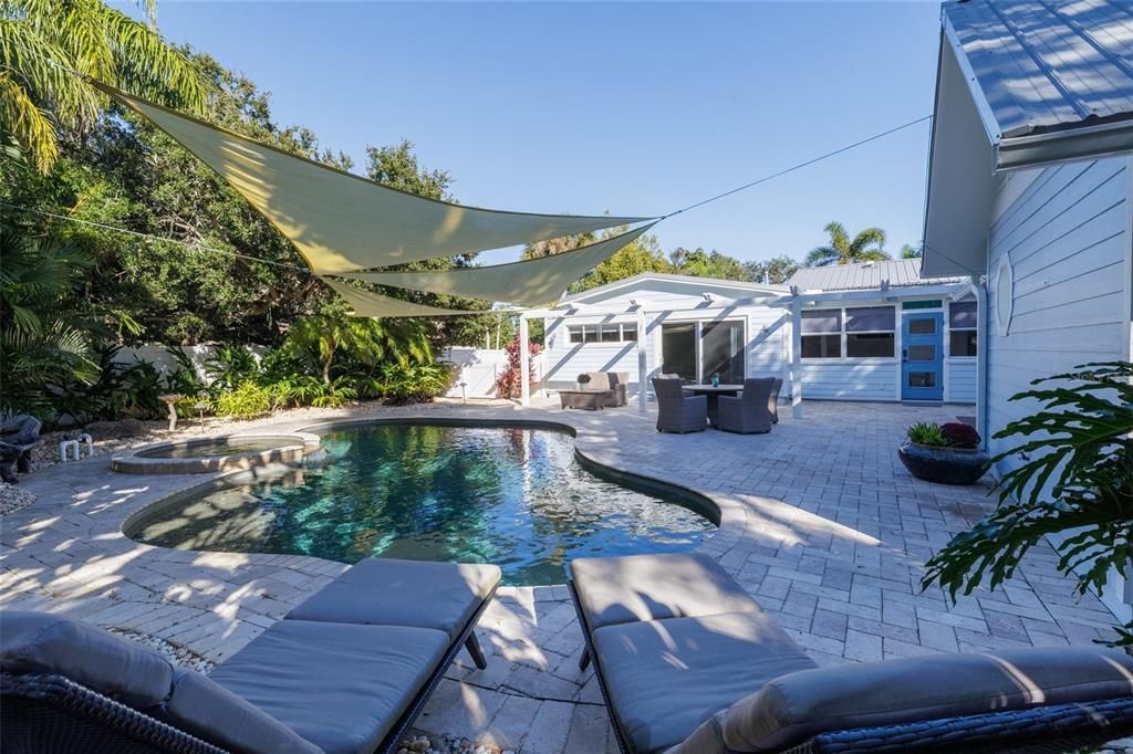 For Sale: $2,395,000 (4 beds, 3 baths, 2348 Square Feet)