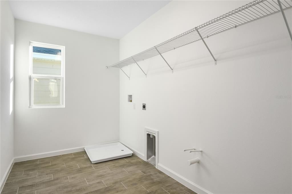 For Sale: $357,916 (4 beds, 2 baths, 2414 Square Feet)