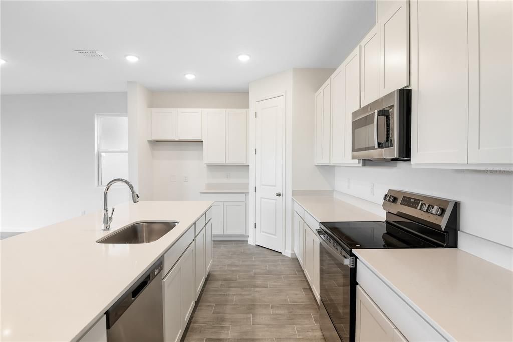 For Sale: $357,916 (4 beds, 2 baths, 2414 Square Feet)