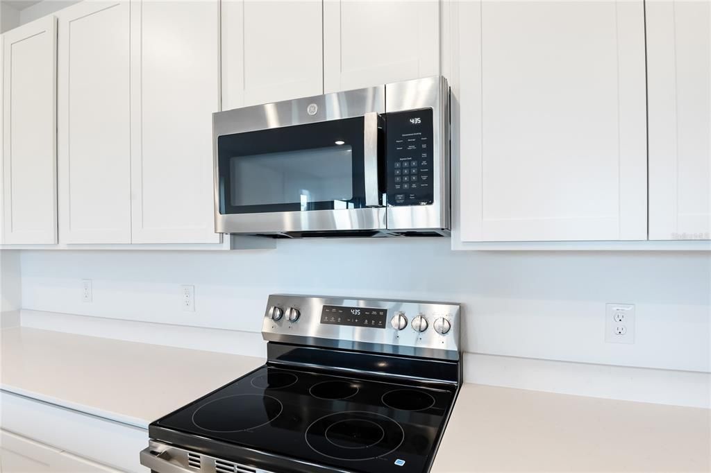 For Sale: $357,916 (4 beds, 2 baths, 2414 Square Feet)