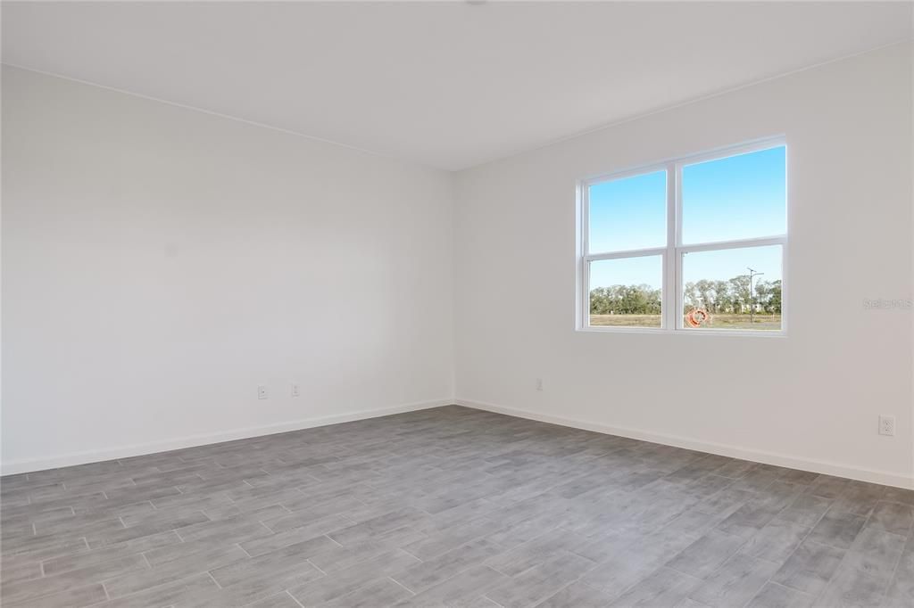 For Sale: $357,916 (4 beds, 2 baths, 2414 Square Feet)