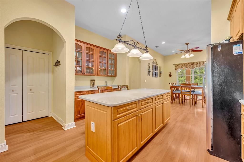 待售: $749,000 (5 贝兹, 4 浴室, 3802 平方英尺)