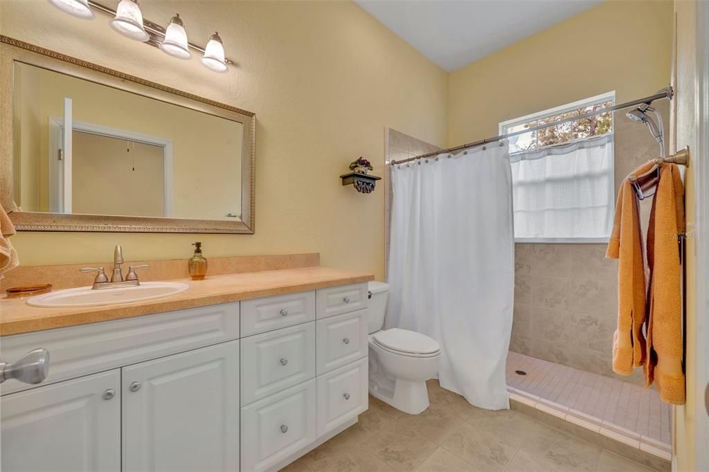 待售: $749,000 (5 贝兹, 4 浴室, 3802 平方英尺)