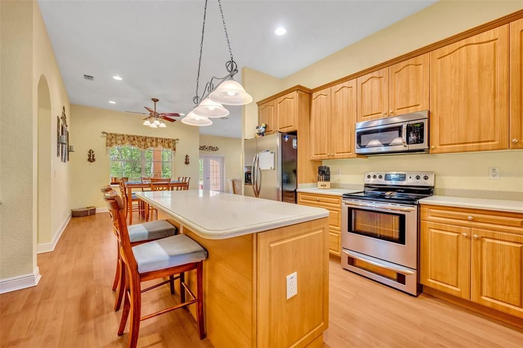 待售: $749,000 (5 贝兹, 4 浴室, 3802 平方英尺)