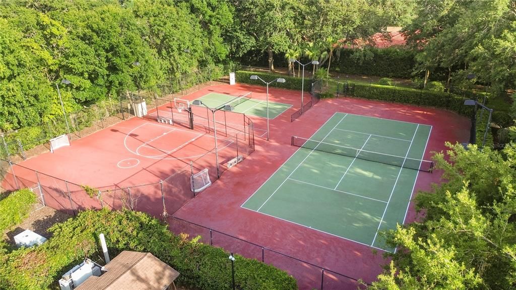 Active With Contract: $750,000 (4 beds, 3 baths, 2661 Square Feet)