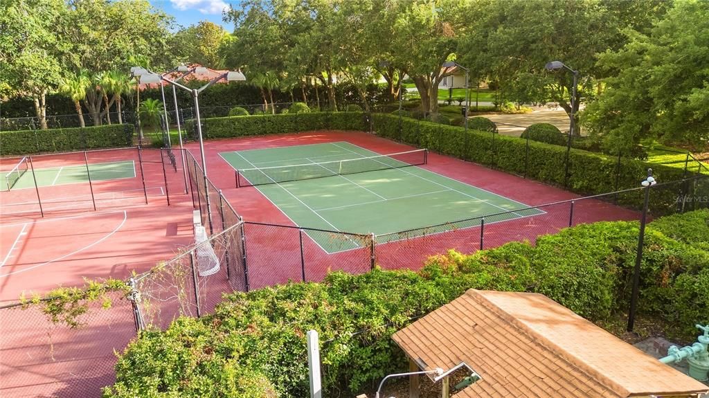 Active With Contract: $750,000 (4 beds, 3 baths, 2661 Square Feet)