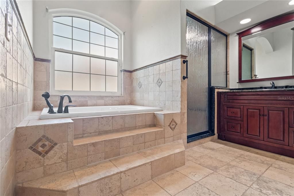 Active With Contract: $750,000 (4 beds, 3 baths, 2661 Square Feet)