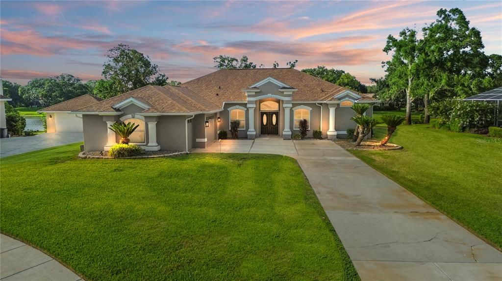 Active With Contract: $750,000 (4 beds, 3 baths, 2661 Square Feet)