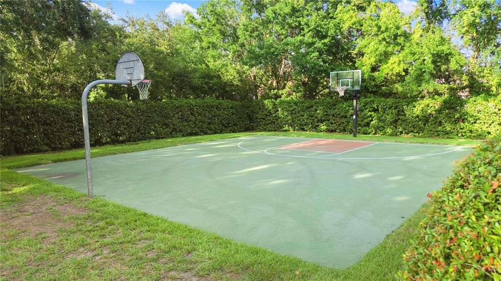 Active With Contract: $750,000 (4 beds, 3 baths, 2661 Square Feet)