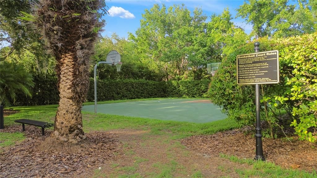 Active With Contract: $750,000 (4 beds, 3 baths, 2661 Square Feet)