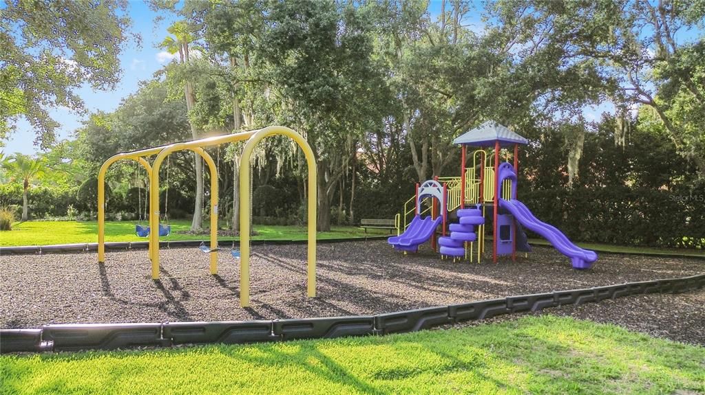 Active With Contract: $750,000 (4 beds, 3 baths, 2661 Square Feet)