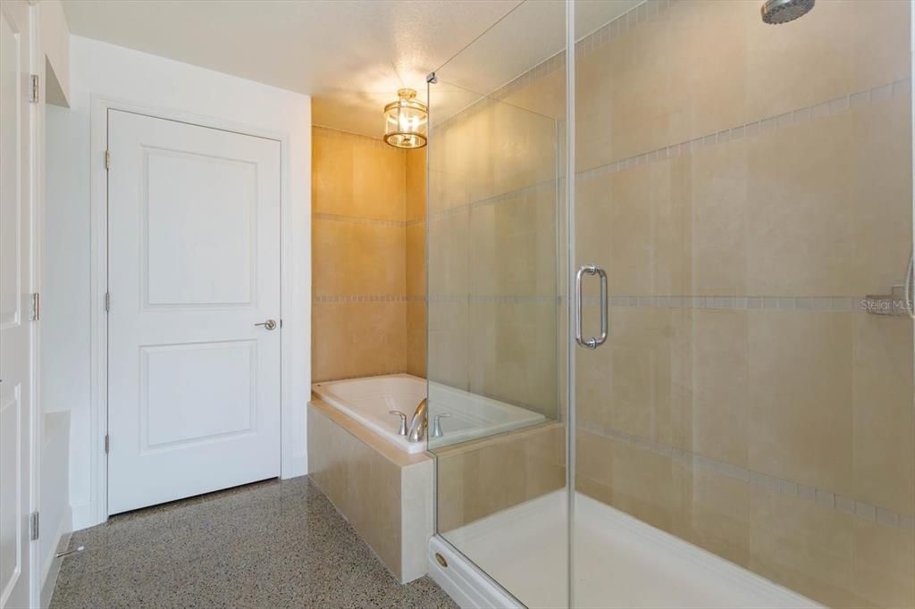 В аренду: $5,500 (2 спален, 2 ванн, 2120 Квадратных фут)