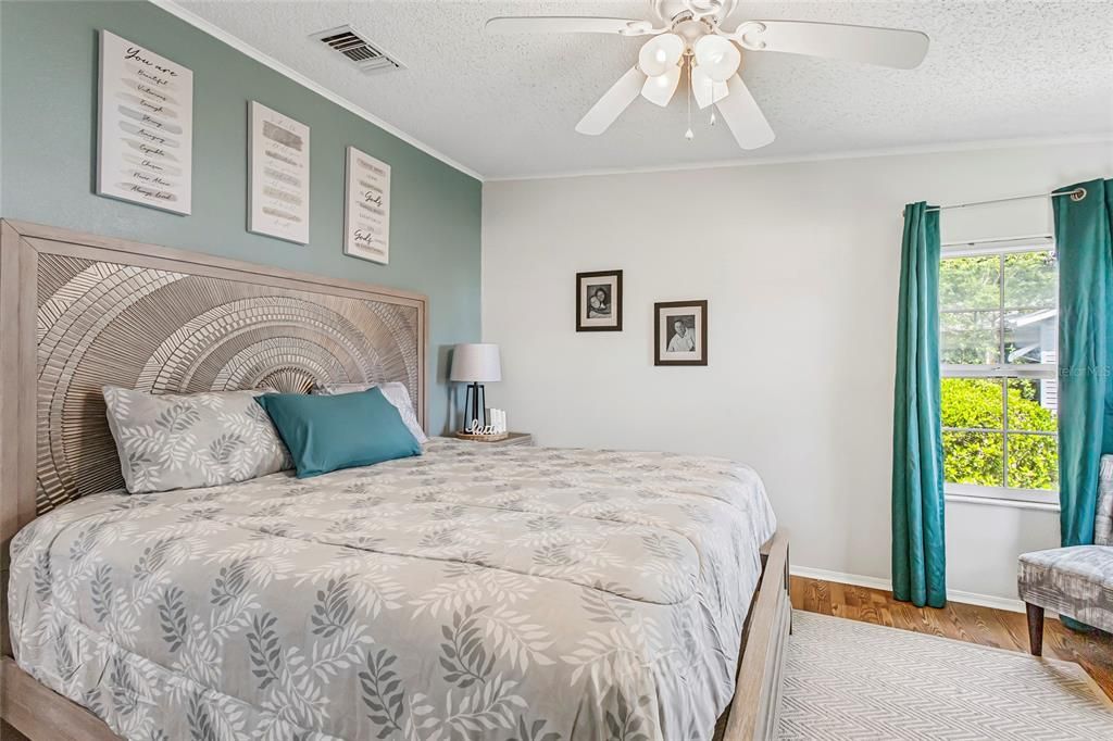 Activo con contrato: $210,000 (2 camas, 2 baños, 936 Pies cuadrados)