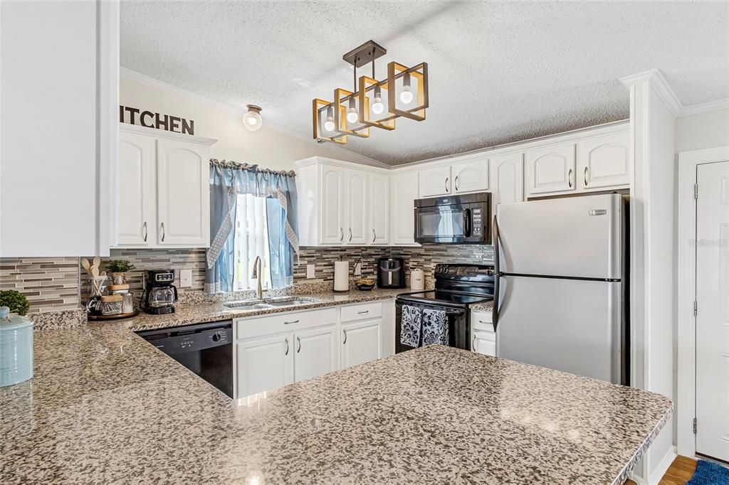 Activo con contrato: $210,000 (2 camas, 2 baños, 936 Pies cuadrados)