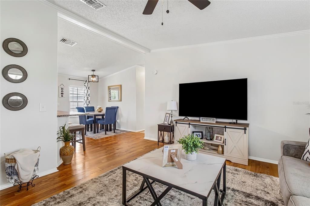 Activo con contrato: $210,000 (2 camas, 2 baños, 936 Pies cuadrados)