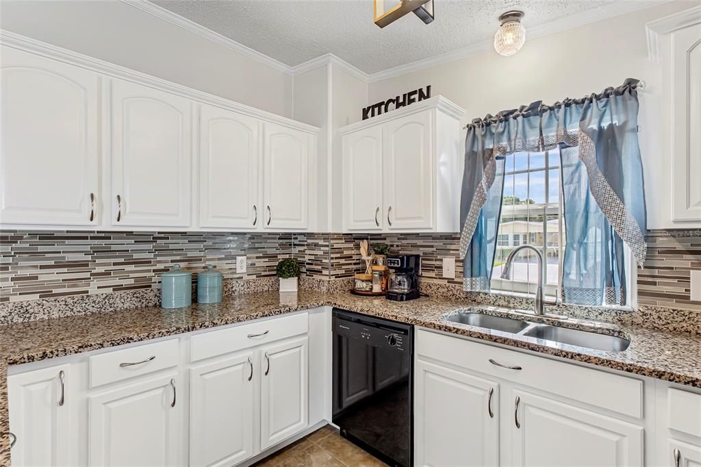 Activo con contrato: $210,000 (2 camas, 2 baños, 936 Pies cuadrados)