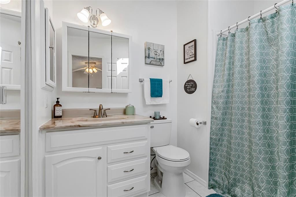 Activo con contrato: $210,000 (2 camas, 2 baños, 936 Pies cuadrados)