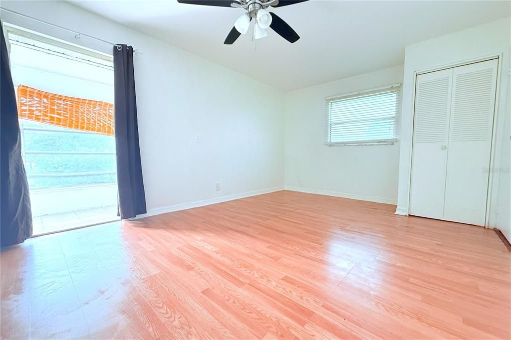 待售: $100,000 (1 贝兹, 1 浴室, 800 平方英尺)