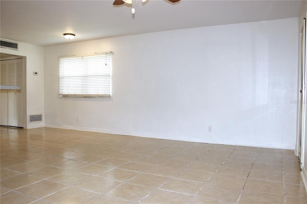 待售: $100,000 (1 贝兹, 1 浴室, 800 平方英尺)